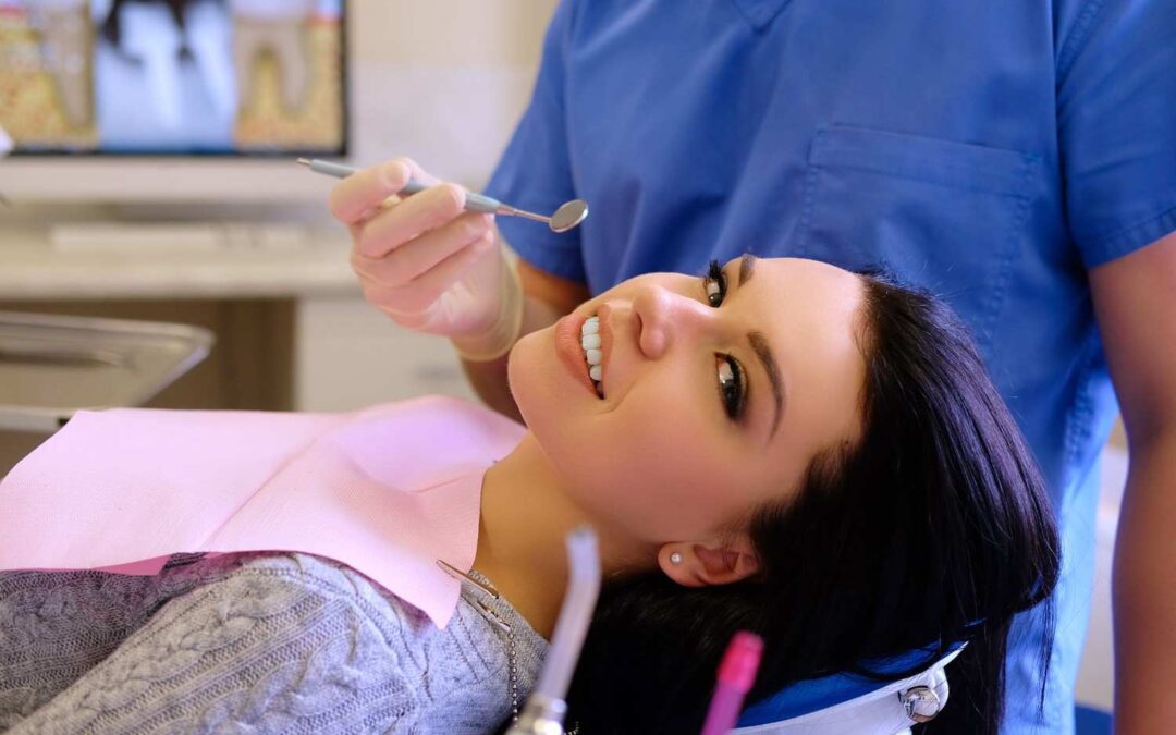 What are the benefits of choosing the Best Smile Design Clinic in Darjeeling at Dental Retreat for cosmetic dentistry?