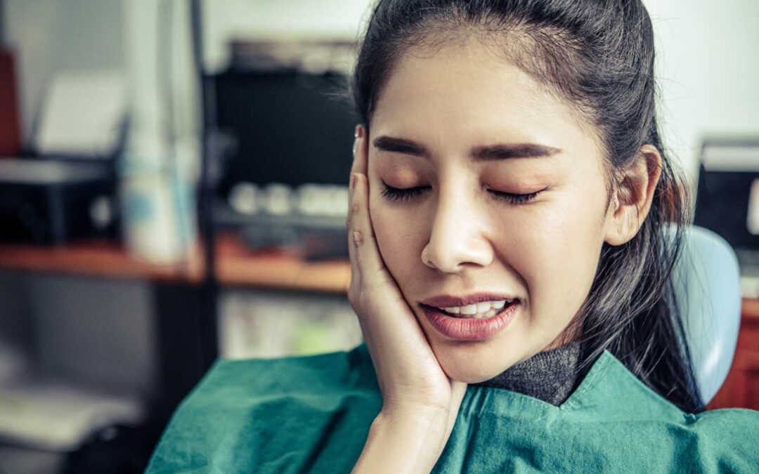 What are the common symptoms treated under TMJ Pain Management in Darjeeling?